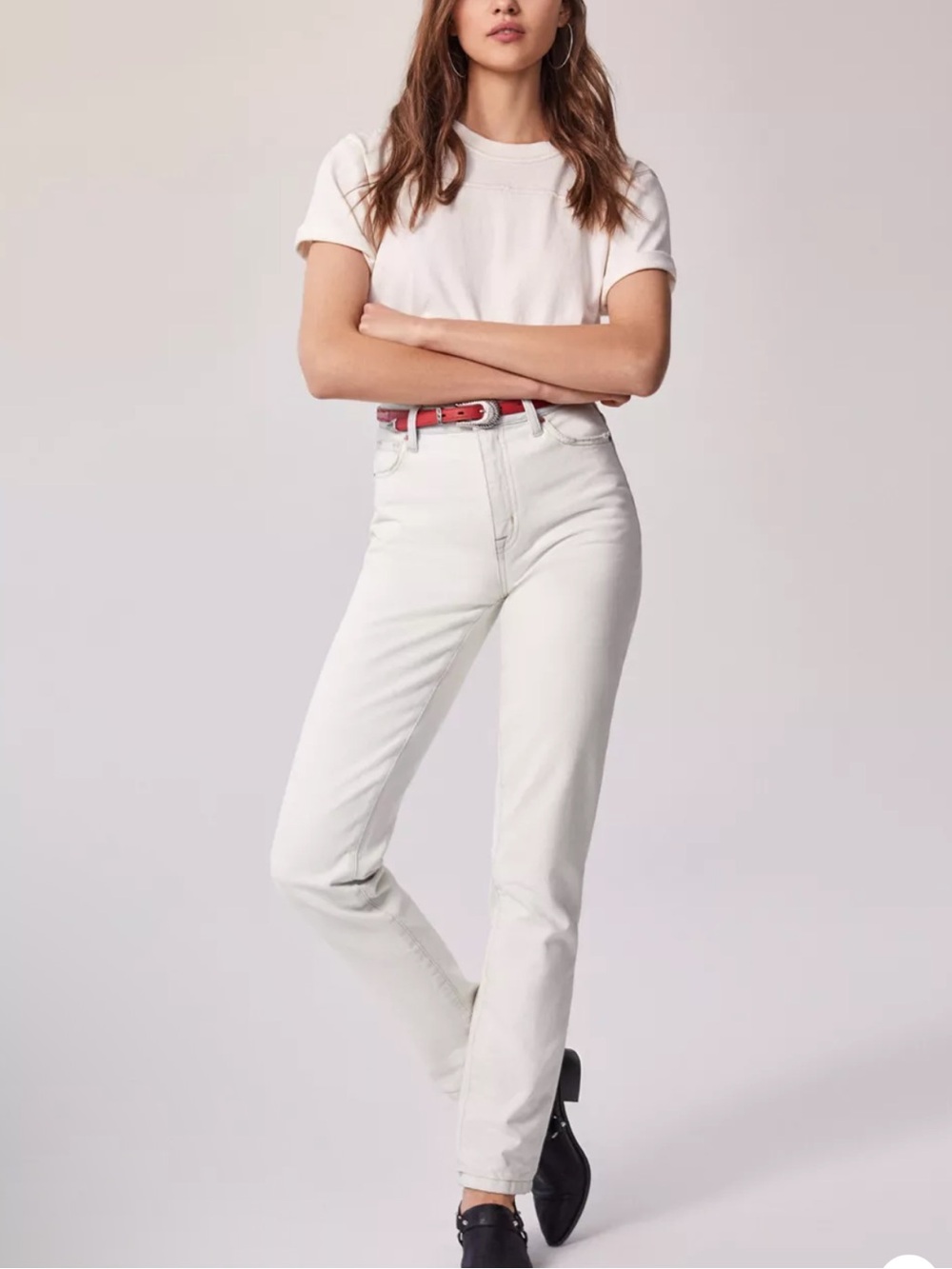 BDG Mom High-Rise Slim Off White/Cream Straight Jeans